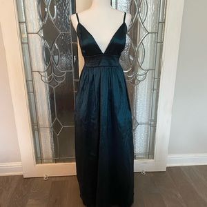 Windsor Deep Emerald Green Prom Dress